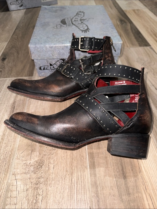 Shoes - Freebird Studded Belgium Leather Ankle Boots - Black sz9